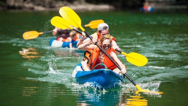 Kayaking in Halong bay